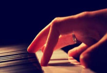 “凯尔特人交易得到全明星后卫,阵容升级”.